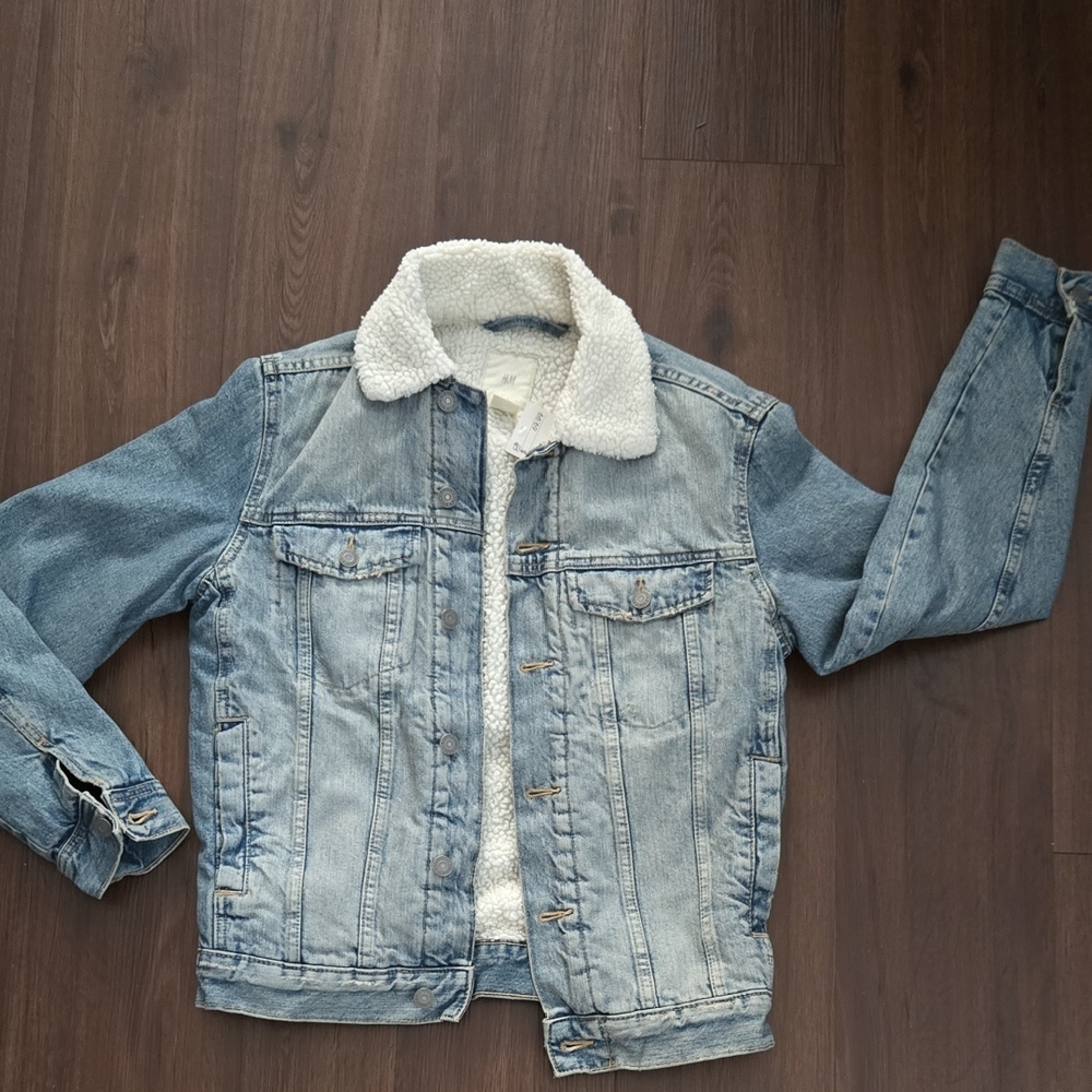 H&M| Blue Denim Jacket with White Sherpa Collar & Lining